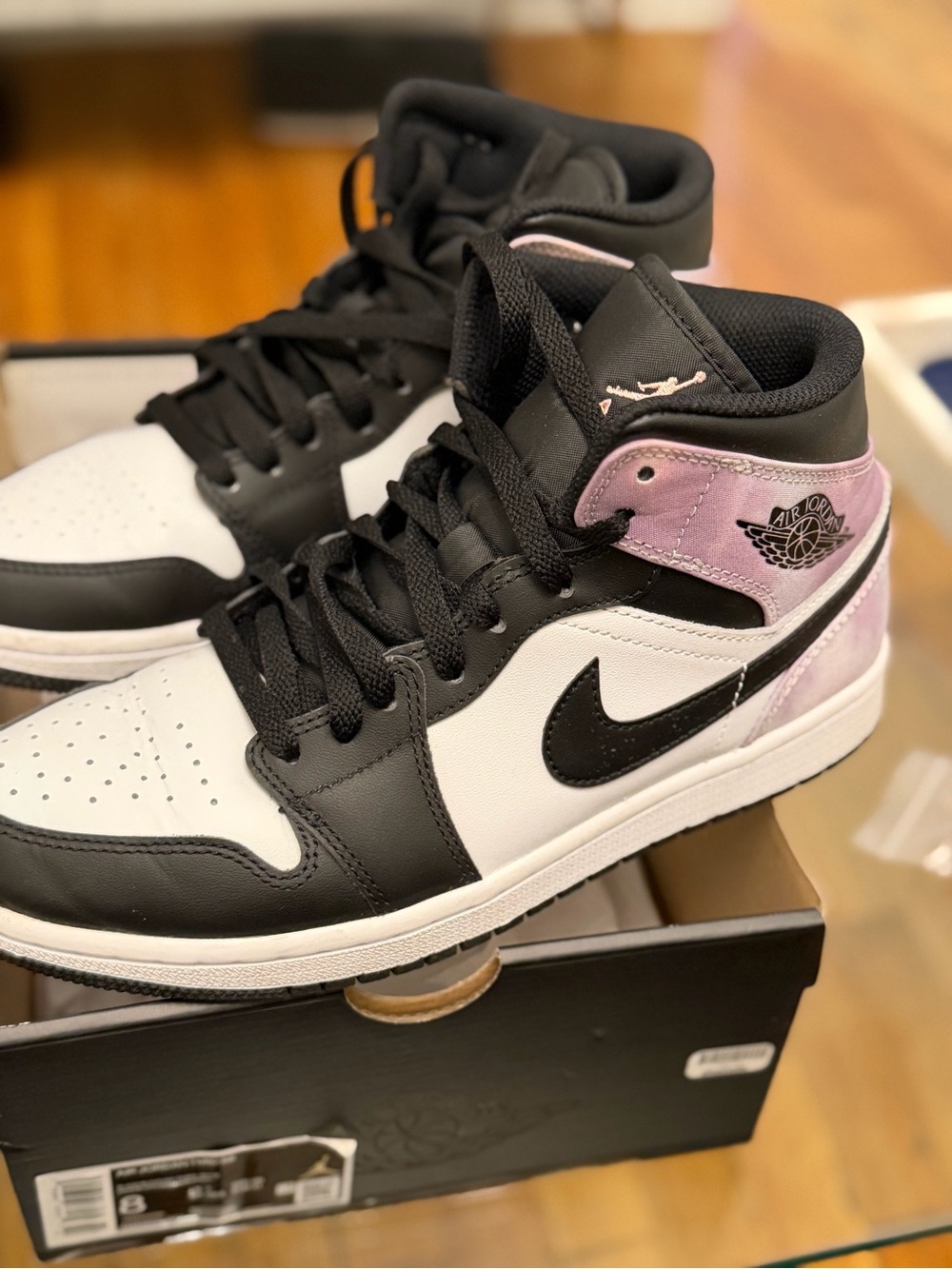 Air Jordan 1 Mid SE Bleached Coral (Tried On Only) – Size 8M/9.5W with Box